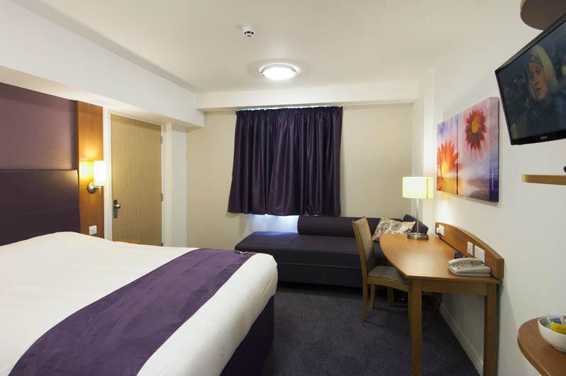 Premier Inn Peterborough North Exterior photo